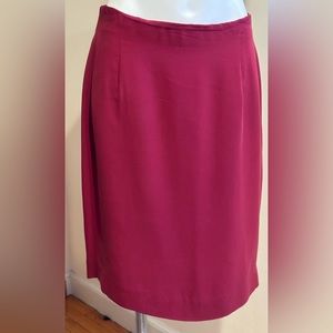 Jones New York Red Wine Knee Length Skirt Zipper On Side l Small Back Slit SZ 14